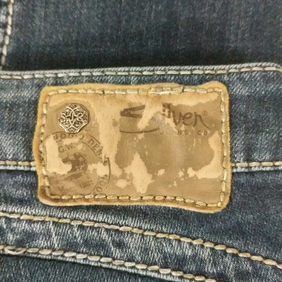 Silver Tuesday 16.5" Capri Dark Wash Jeans - size 27 - Picture 8 of 8